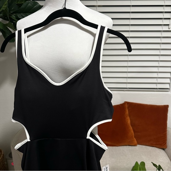 Old Navy Powersoft athletic dress - Picture 3 of 6